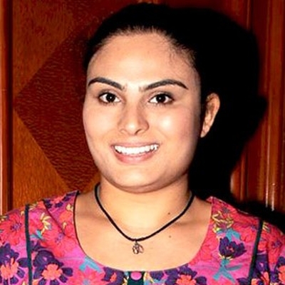 Tanya Abrol Autograph Profile