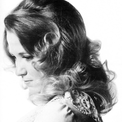 Tanya Tucker Autograph Profile