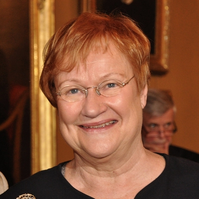 Tarja Halonen Autograph Profile