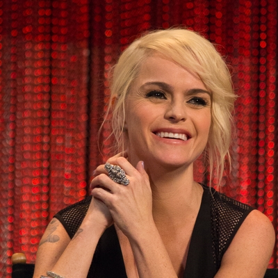 Taryn Manning Autograph Profile