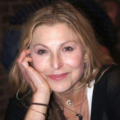 Tatum O'Neal Autograph Profile