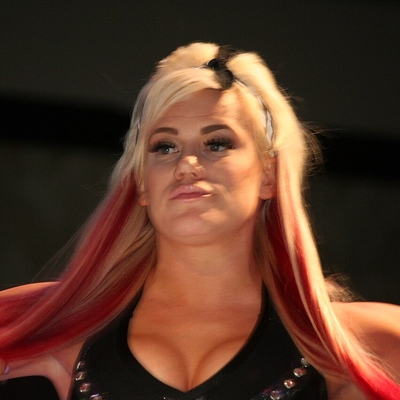 Taya Valkyrie Autograph Profile