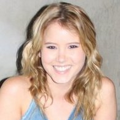 Taylor Spreitler Autograph Profile