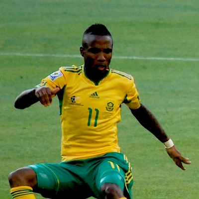 Teko Modise Autograph Profile