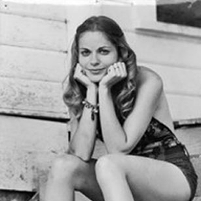 Teri McMinn Autograph Profile