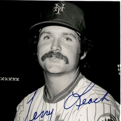 Terry Leach Autograph Profile
