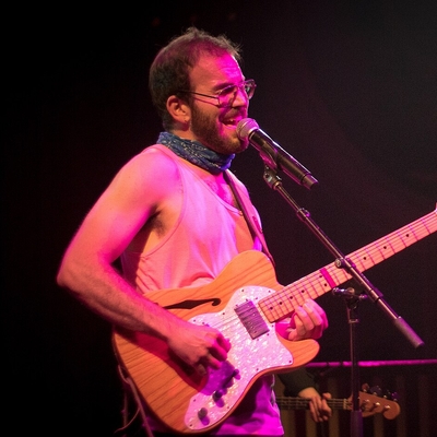 Theo Katzman Autograph Profile
