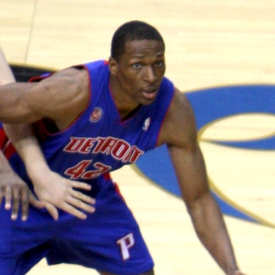 Theo Ratliff Autograph Profile