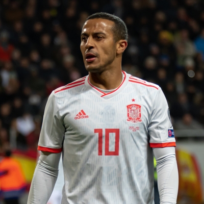 Thiago Alcântara Autograph Profile