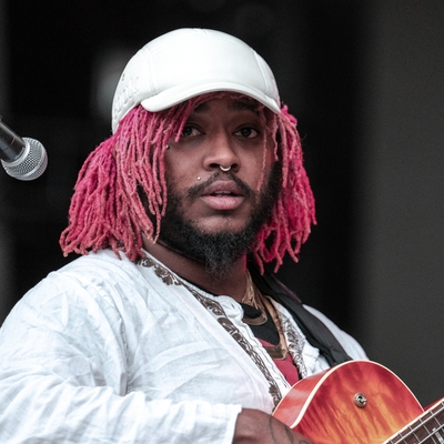 Thundercat Autograph Profile