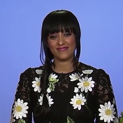 Tia Mowry Autograph Profile
