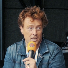 Toby Stephens
