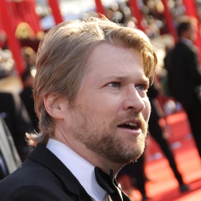 Todd Lowe Autograph Profile