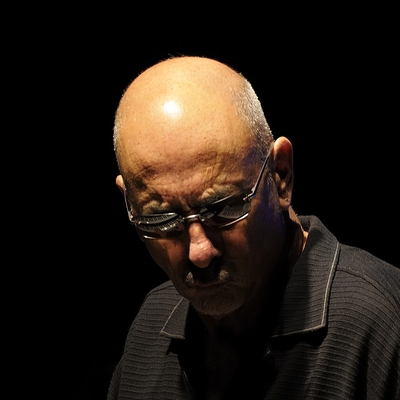Tom Coster Autograph Profile