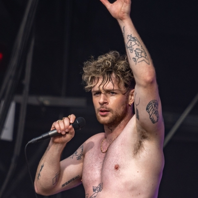 Tom Grennan Autograph Profile