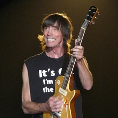 Tom Scholz