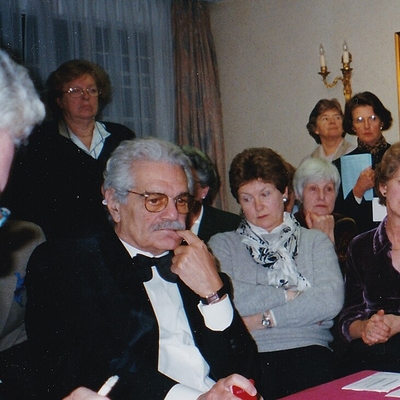 Tom Townsend Autograph Profile