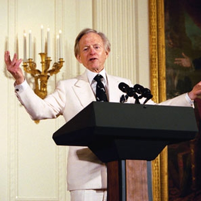 Tom Wolfe Autograph Profile