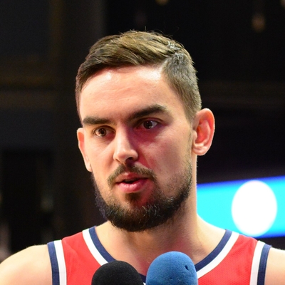 Tomas Satoransky Autograph Profile