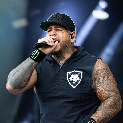 Tommy Vext Autograph Profile