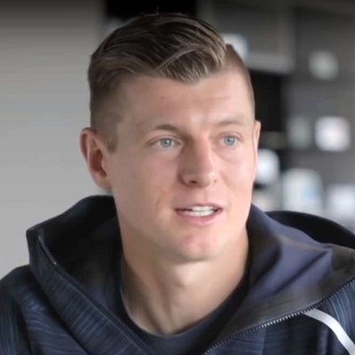 Toni Kroos Autograph Profile