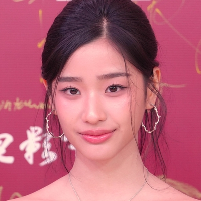 Tontawan Tantivejakul Autograph Profile