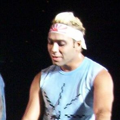 Tony Kanal Autograph Profile