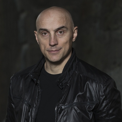 Tony Naumovski Autograph Profile
