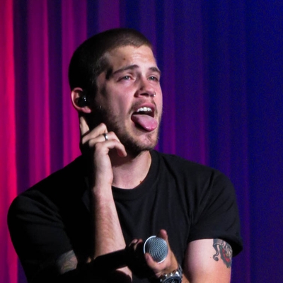 Tony Oller Autograph Profile