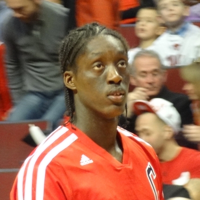 Tony Snell Autograph Profile