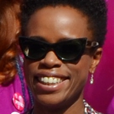 Tonya Graves Autograph Profile