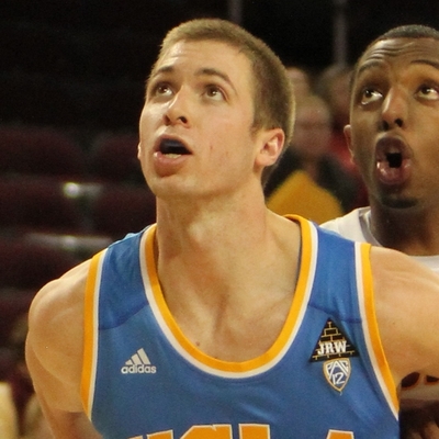 Travis Wear Autograph Profile