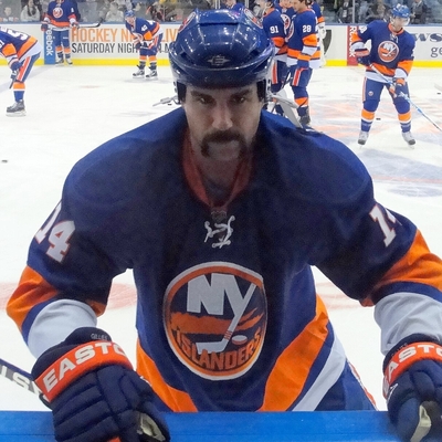 Trevor Gillies Autograph Profile
