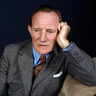 Trevor Howard Autograph Profile