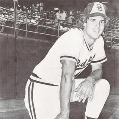 Tucker Ashford Autograph Profile