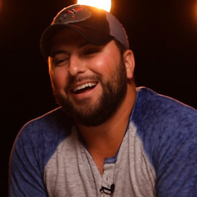 Tyler Farr Autograph Profile
