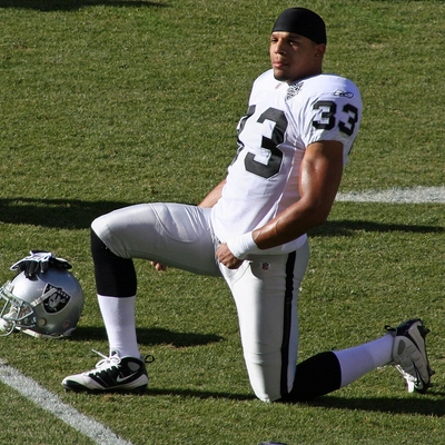 Tyvon Branch Autograph Profile