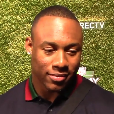 Uchenna Nwosu Autograph Profile