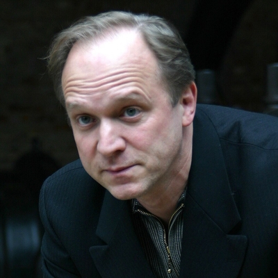 Ulrich Tukur Autograph Profile