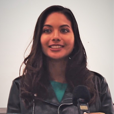 Vaimalama Chaves Autograph Profile