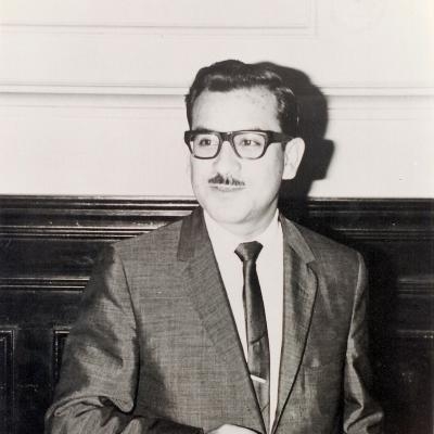 Valentín Paniagua Autograph Profile