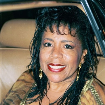 Valerie Simpson Autograph Profile
