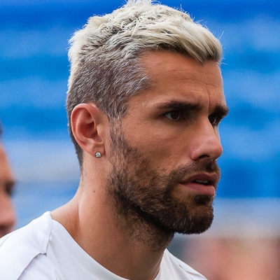 Valon Behrami Autograph Profile