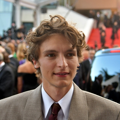 Vassili Schneider Autograph Profile