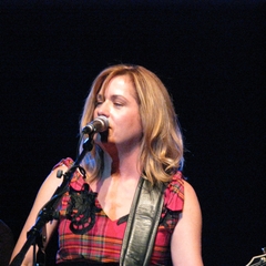 Vicki Peterson