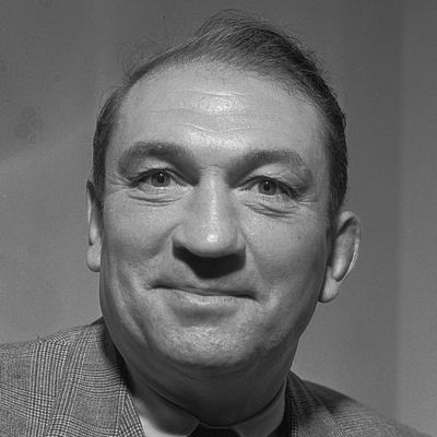 Victor McLaglen Autograph Profile