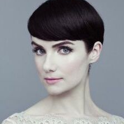Victoria Summer Autograph Profile