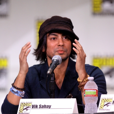 Vik Sahay Autograph Profile