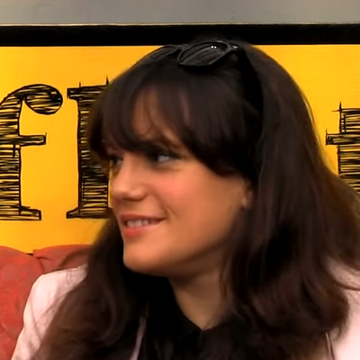 Vikki Stone Autograph Profile