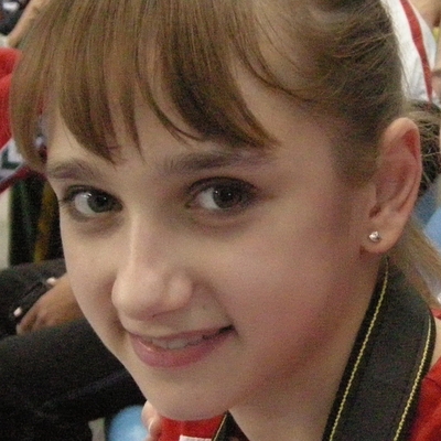 Viktoria Komova Autograph Profile